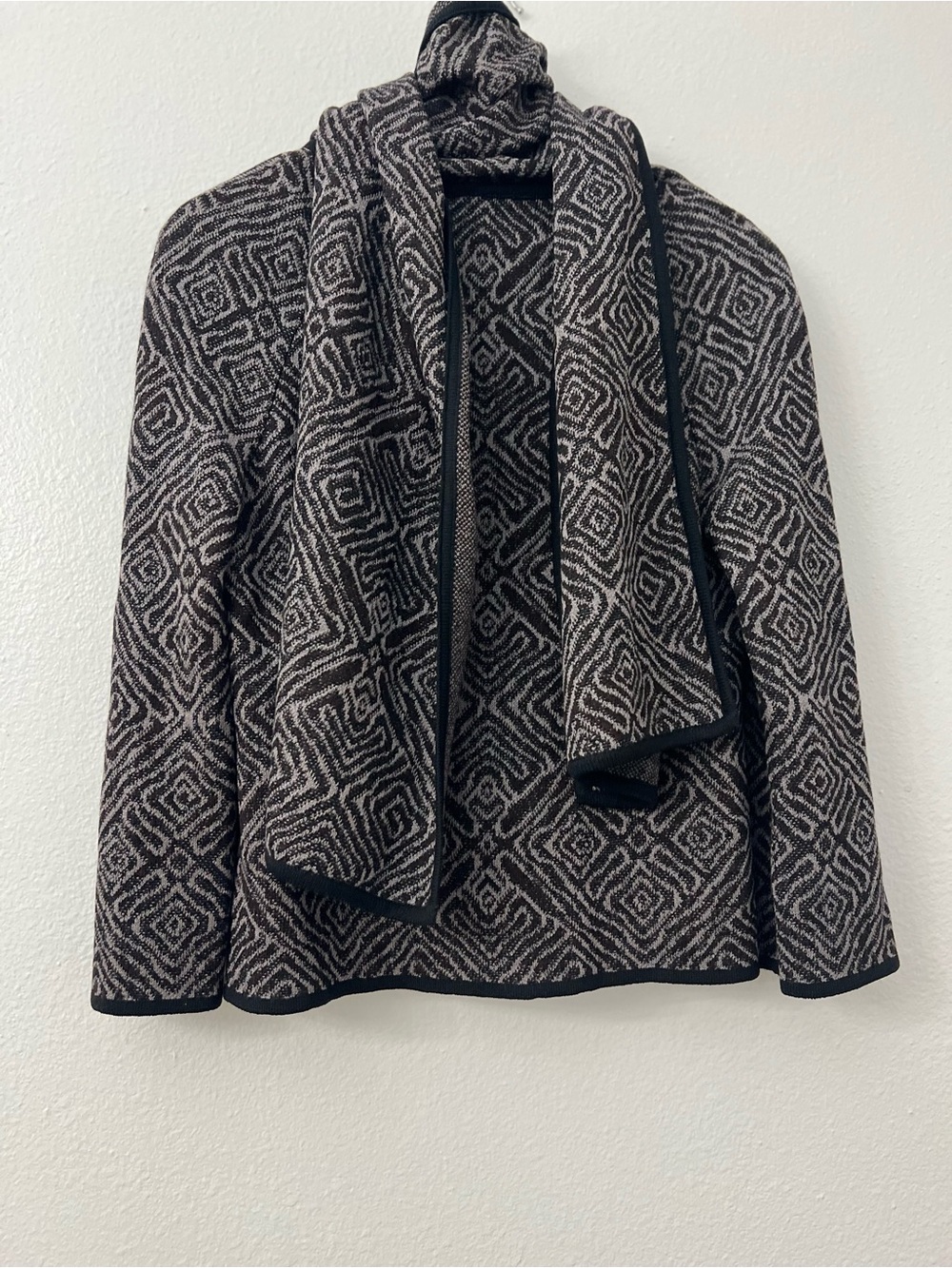 St. John Geometric Knit Open-Front Jacket with Attached Scarf - Black & Cream